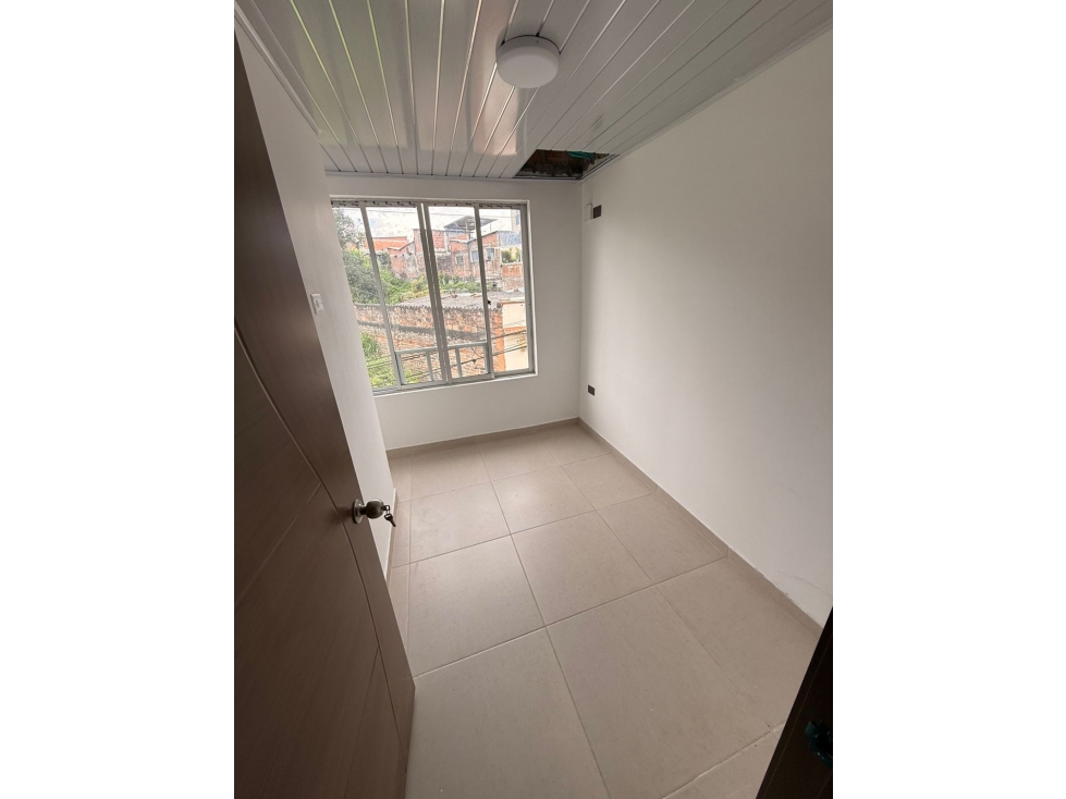 Se Vende Casa Nueva Con 2 Apartamentos Independientes sta Rosa — foto 5