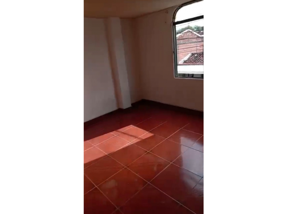 SE VENDE CASA UNIFAMILIAR DE TRES PISOS EN CARTAGO VALLE DEL CAUCA — foto 5