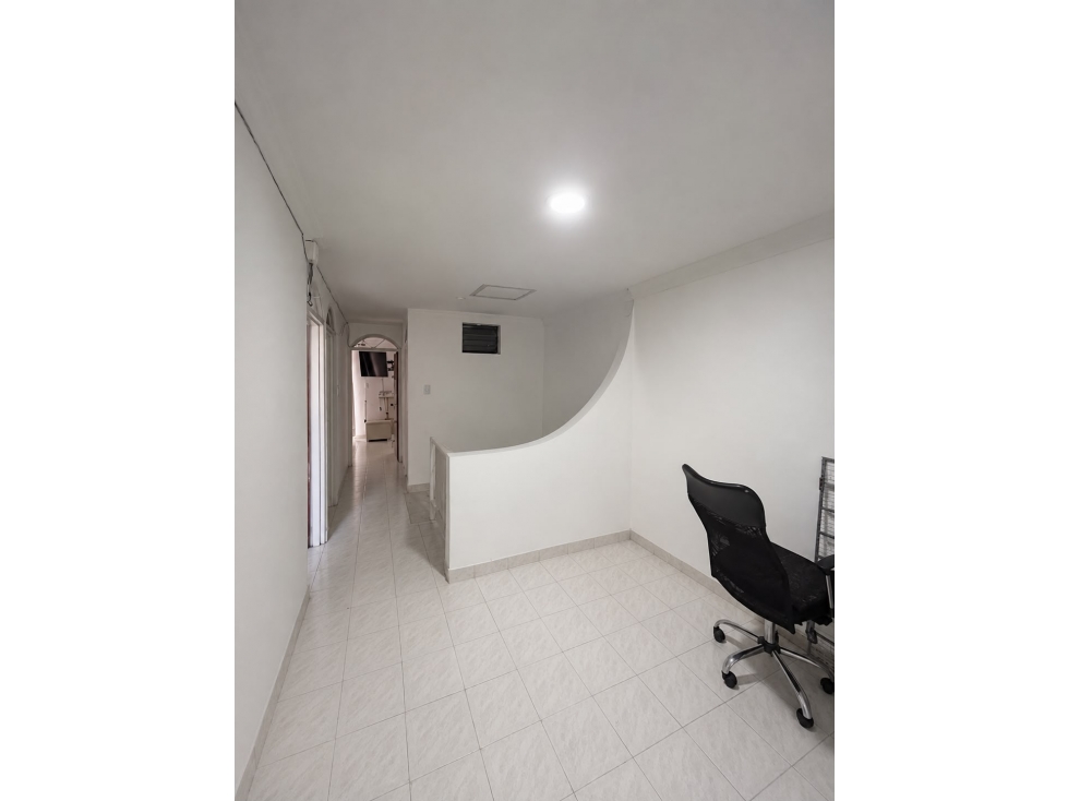 SE VENDE CASA COMERCIAL EN CORALES AREA 162 M2 CON DOBLE PARQUEADERO — foto 5