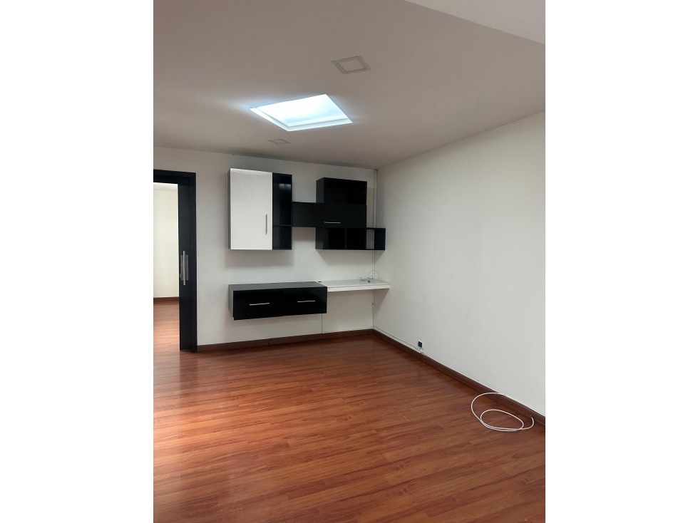 SE VENDE CASA EN LOS ALAMOS EN CONJUNTO CERRADO AREA 278 M2 - 5