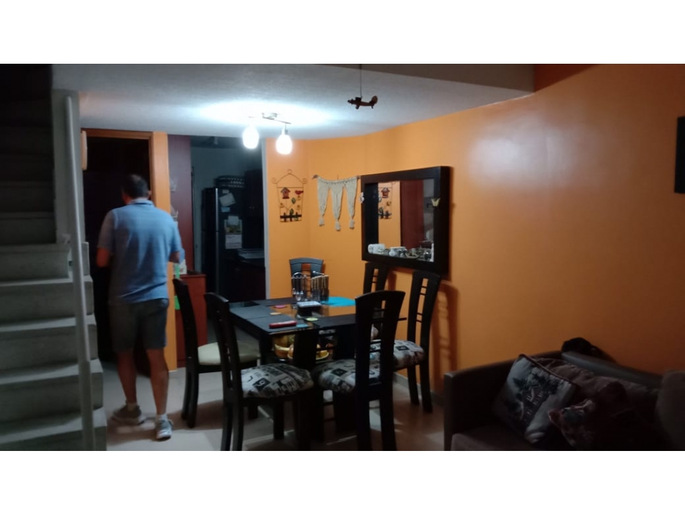 SE VENDE CASA EN CONJUNTO CERRADO EN LA VILLA
