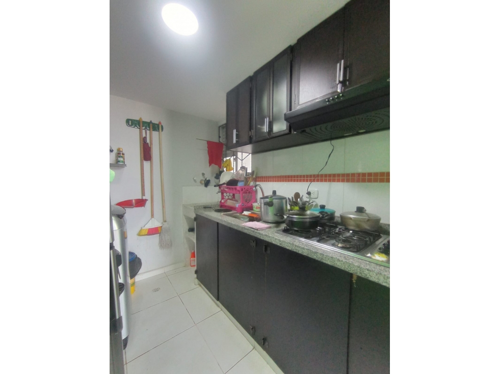 SE VENDE APARTAMENTO EN EXCELENTE UBICACION — foto 6