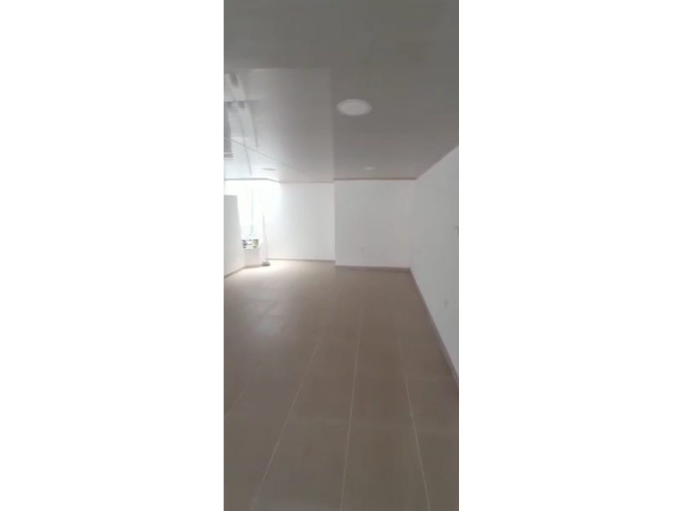 SE VENDE HERMOSA CASA REMODELADA EN SANTA ROSA CON LOCAL — foto 6