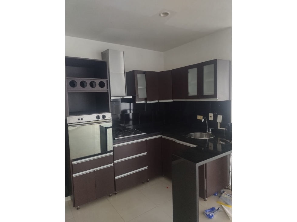 SE VENDE APARTAMENTO EN MARAYA EXCELENTE AREA 142 M2