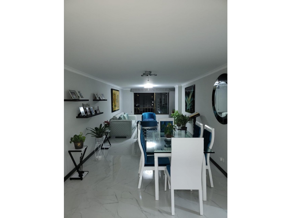 En venta hermoso apartamento con excelente vista en Pinares — foto 5