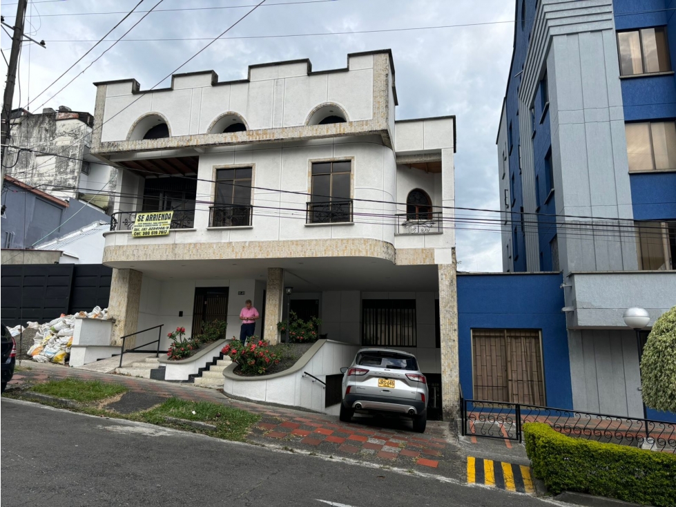 Se vende o se renta casa en Maraya