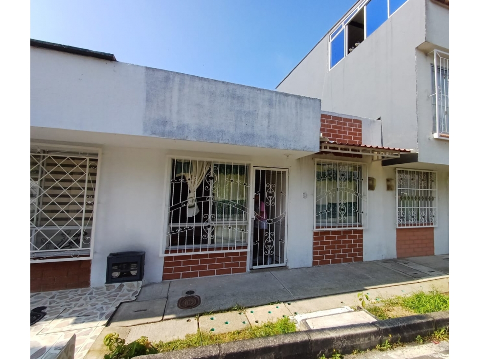 SE VENDE CASA VEHICUAR EN FRAILES DOSQUEBRADAS
