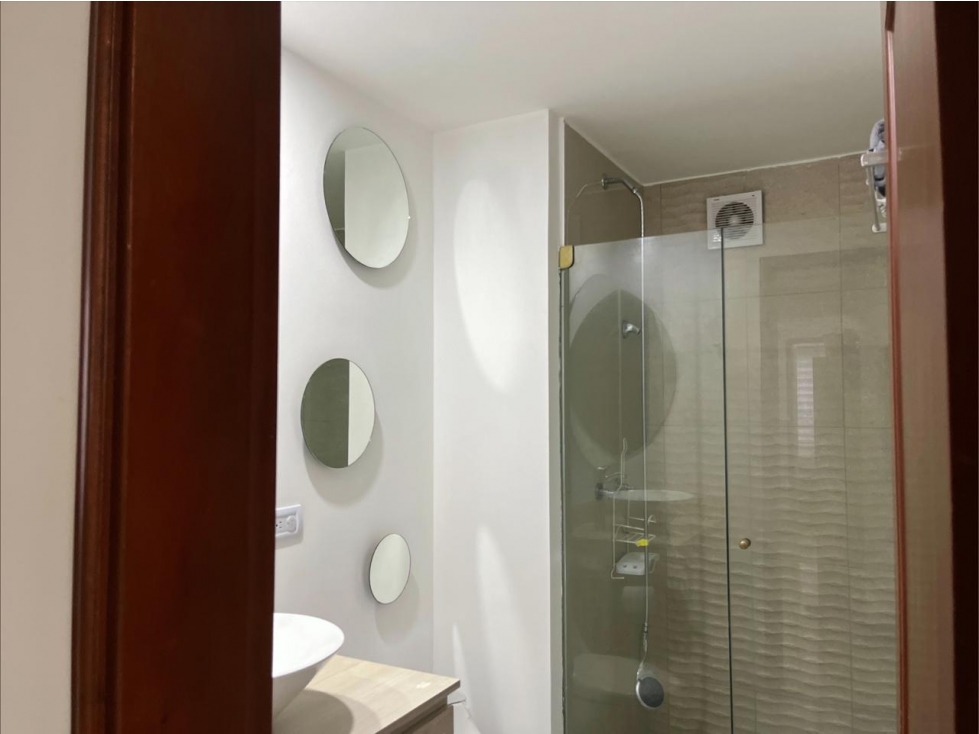 SE VENDE HERMOSO APARTAMENTO MODERNO EN LOS ALPES — foto 6