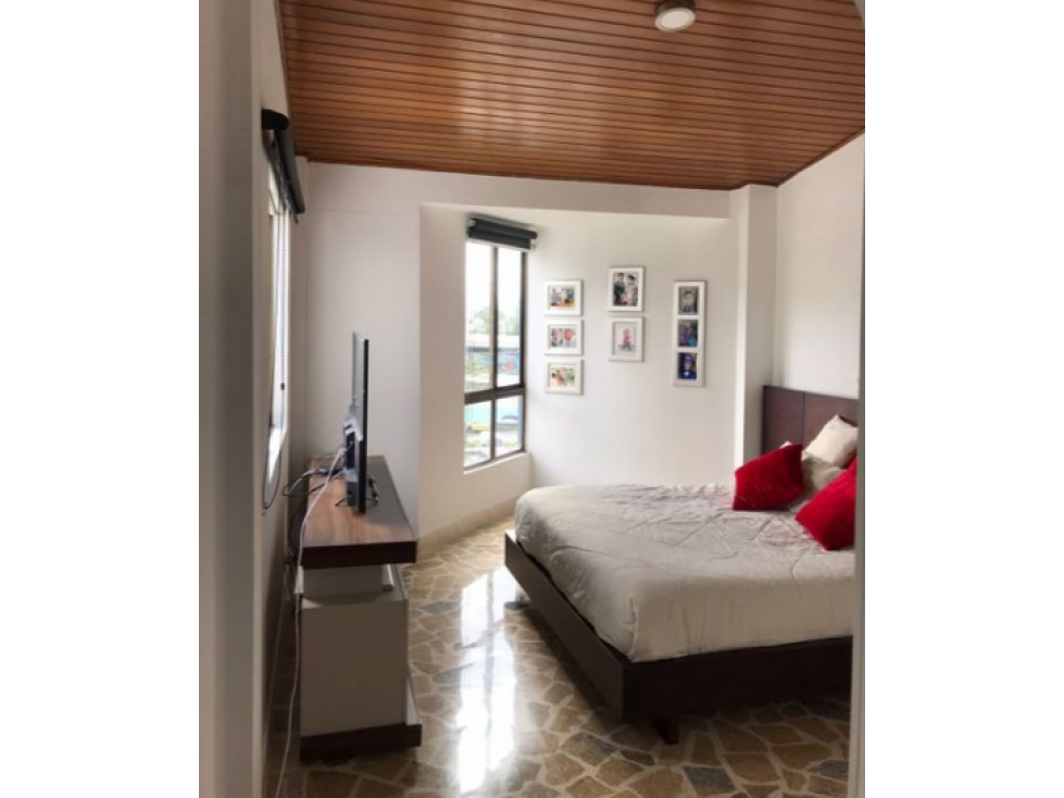 VENTA AMPLIA CASA ALAMOS PEREIRA — foto 3