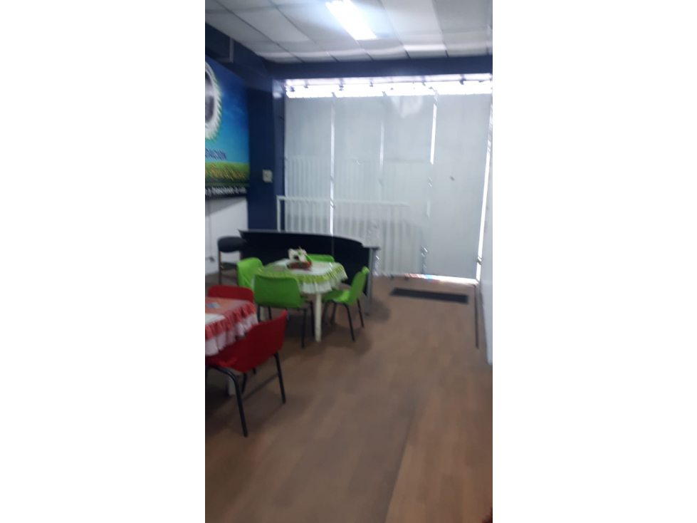 Se vende bodega en el centro - 6