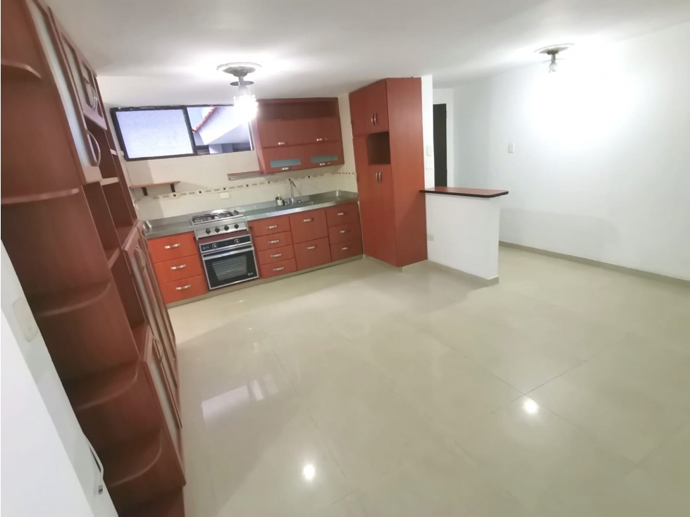 SE VENDE APARTAMENTO A UNA CUADRA DE LA UNIVERSIDAD!!