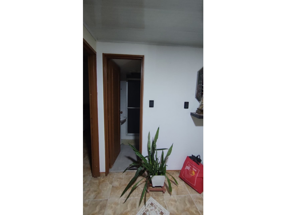 SE VENDE CASA GRANDE EN MARAYA CON LOCAL COMERCIAL — foto 4
