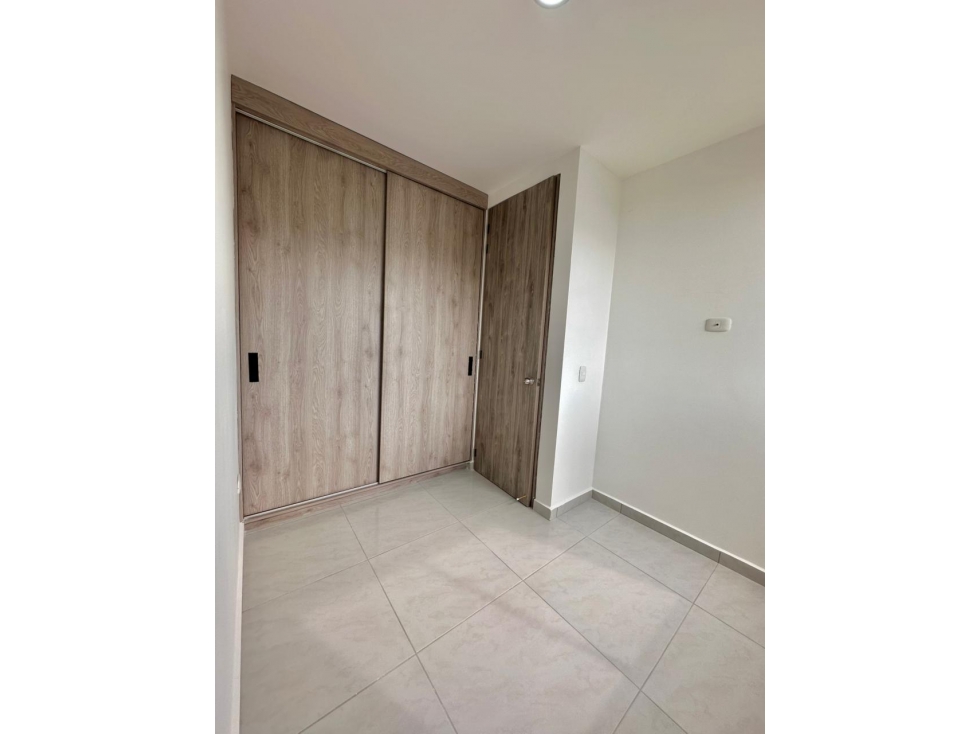 SE VENDE APARTAMENTO SECTOR FRAILES — foto 6