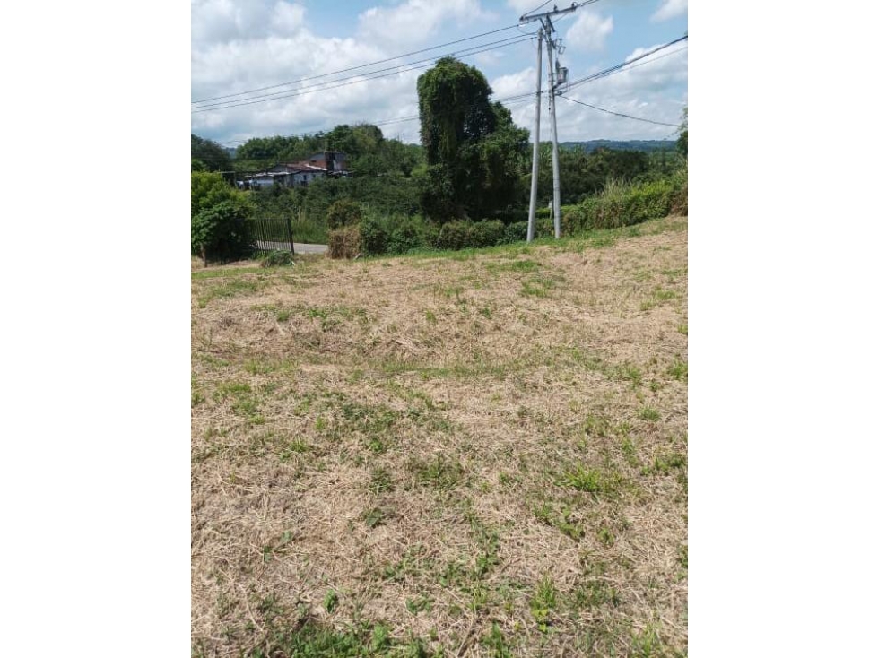 Se vende lote esquinero 1.209 m² en Alcalá — foto 6