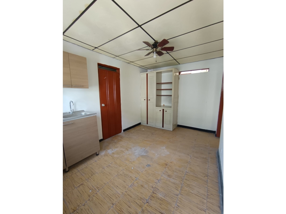 SE ARRIENDA APARTAESTUDIO EN EL CENTRO — foto 4