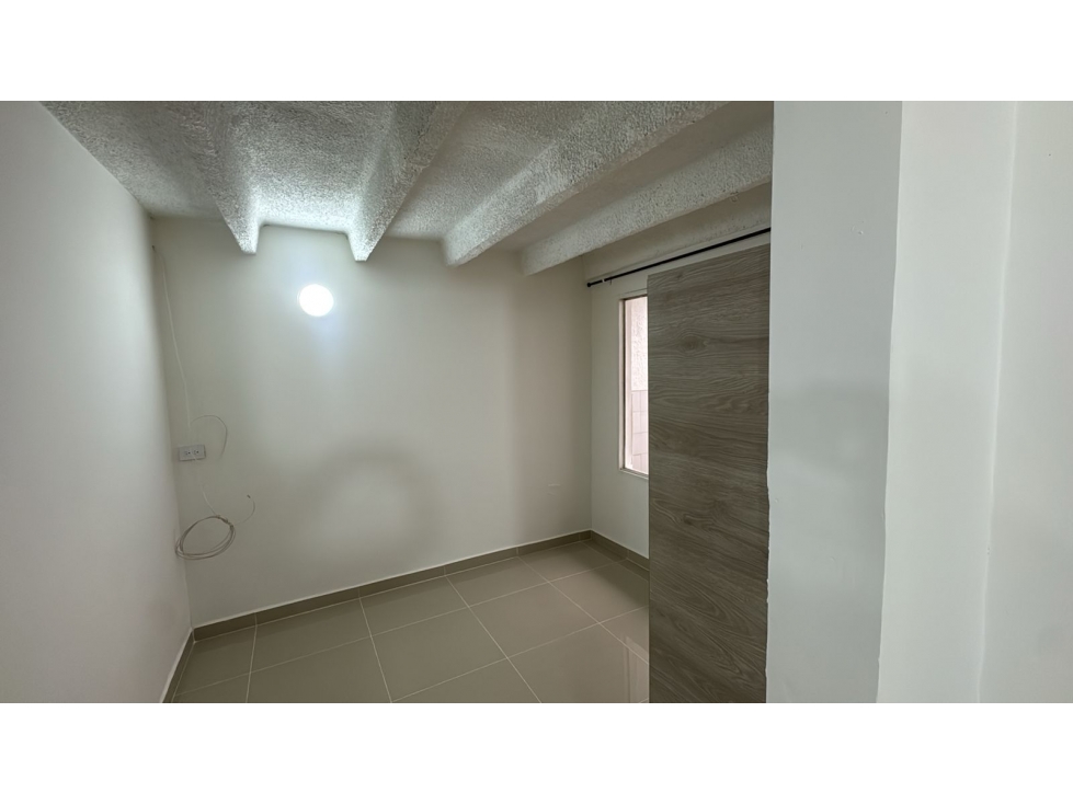 SE VENDE CASA DUPLEX CON LOCAL SECTOR CUBA PEREIRA — foto 6