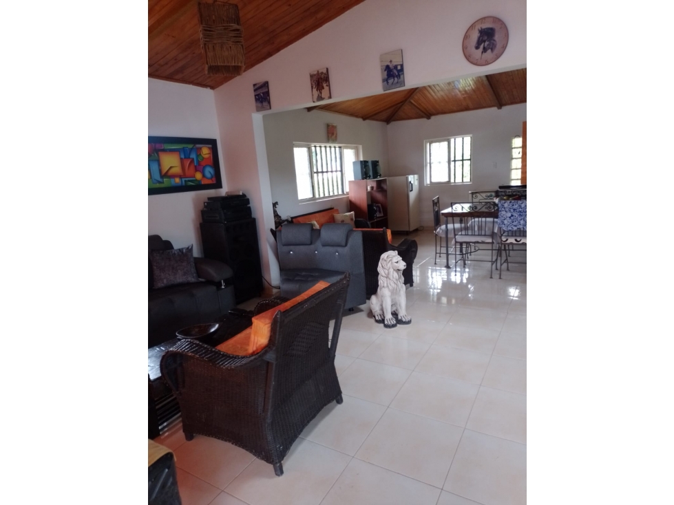 SE VENDE CASA CAMPESTRE EN EL RETIRO CERCA MORELIA AREA 3200 M2 — foto 6