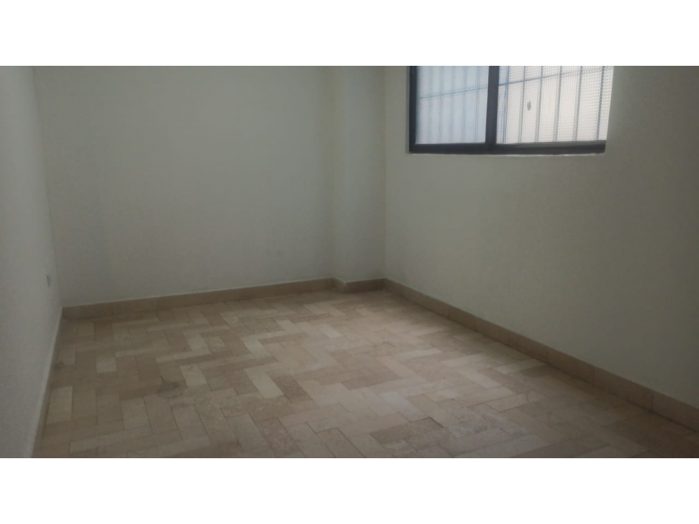 SE VENE APARTAMENTO EN LA AVENIDA 30 DE AGOSTO AREA 170M2 — foto 6