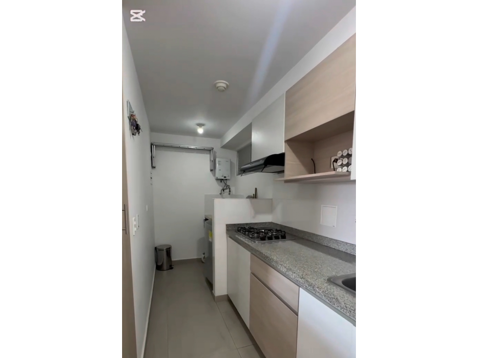 SE VENDE APARTAMENTO AVENIDA SUR PISO 10 AREA 61.65 M2