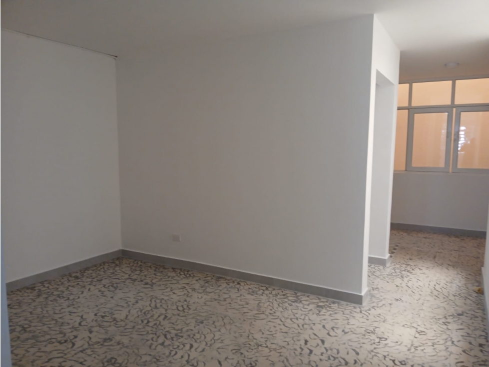 SE ARRIENDA APARTAMENTO EN EL CENTRO — foto 6