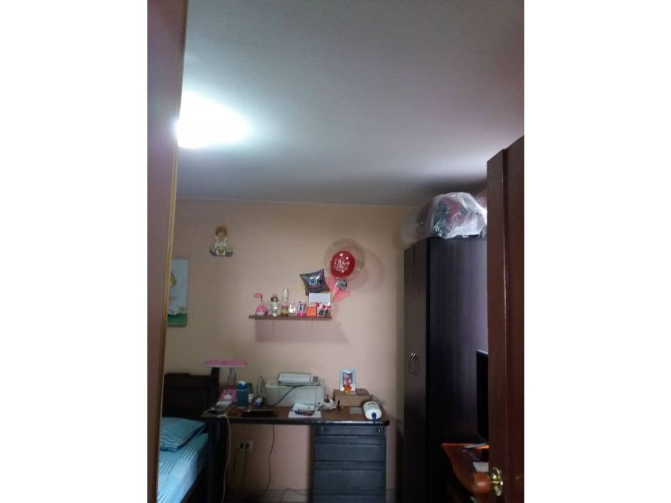Vende APTO cerca viajero SIN ascensor y parquedero ahi VISITANTES — foto 6