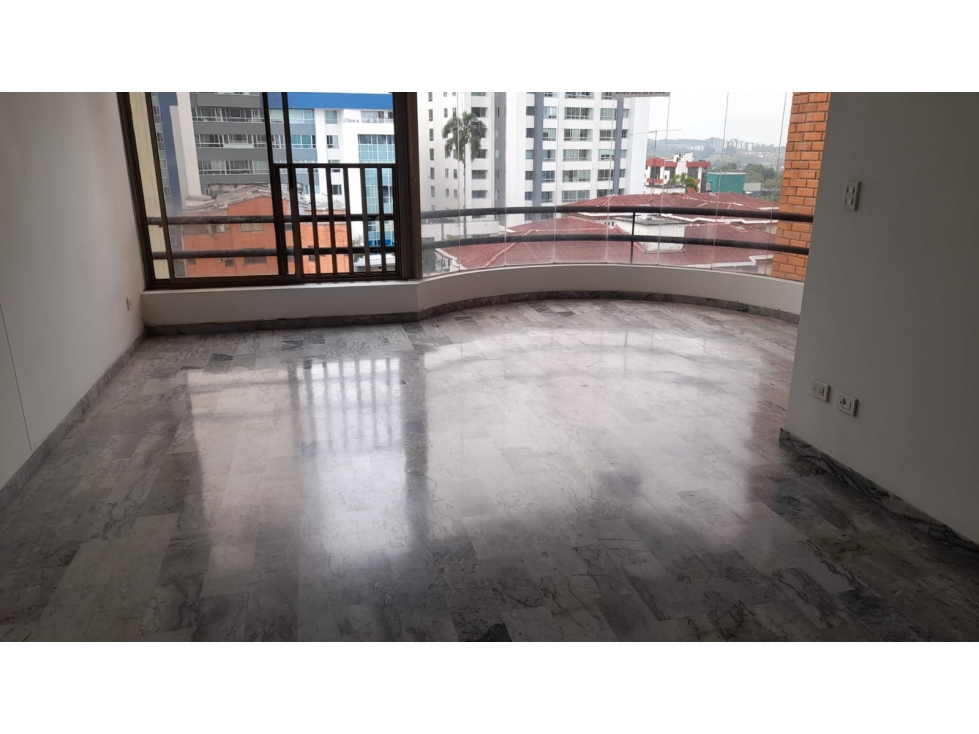 SE RENTA HERMOSO Y EXCLUSIVO APTO EN PINARES!! — foto 2