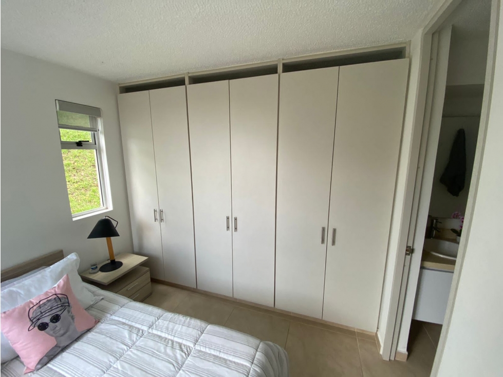 SE VENDE APARTAMENTO AVENIDA SUR PISO 18 ASCENSOR PARQUEADERO — foto 3