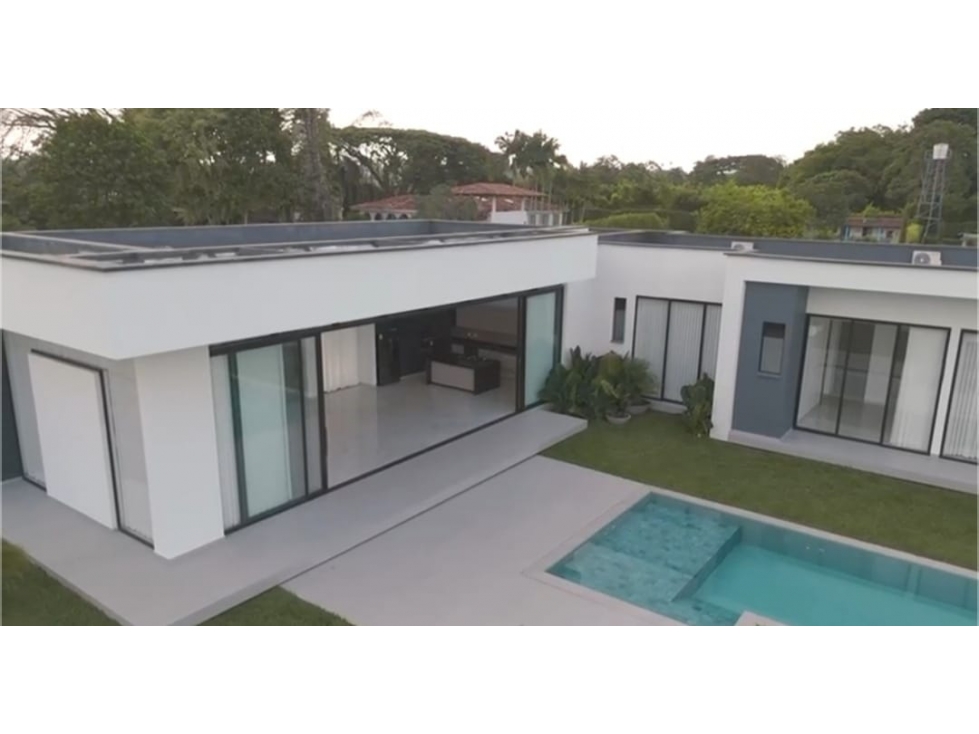 SE VENDE EXCLUSIVA VIVIENDA EN CERRITOS — foto 3