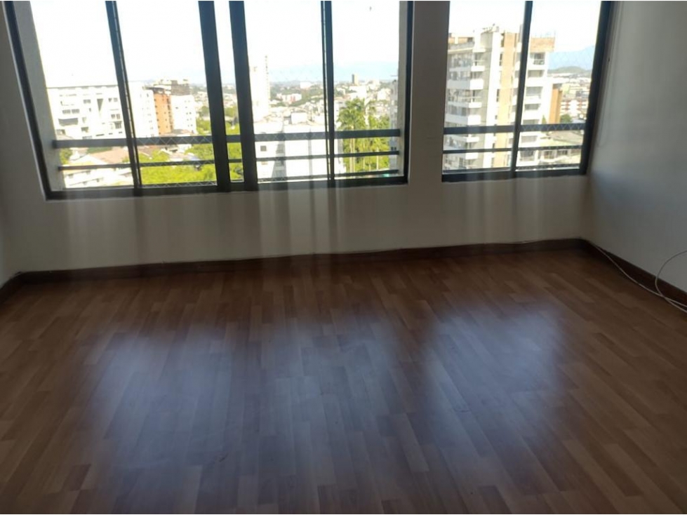 SE VENDE O SE PERMUTA HERMOSO PENTHOUSE EN LOS ALPES — foto 3