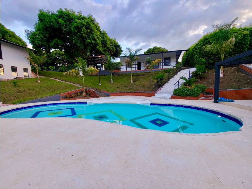 SE VENDE O PERMUTA CASA CAMPESTRE EN COMBIA CERCA AL MARCELIANO