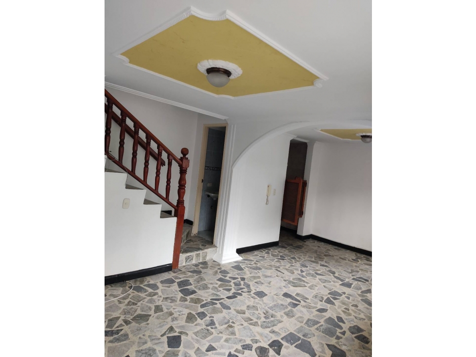 SE VENDE CASA DUPLEX EN CONJUNTO CERRADO EN LA PRADERA DOSQUEBRADAS — foto 2