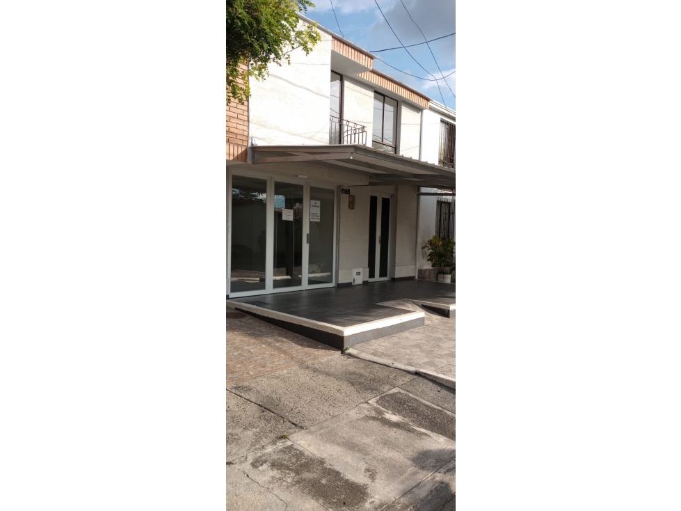 SE VENDE O PERMUTA HERMOSA CASA EN CARTAGO