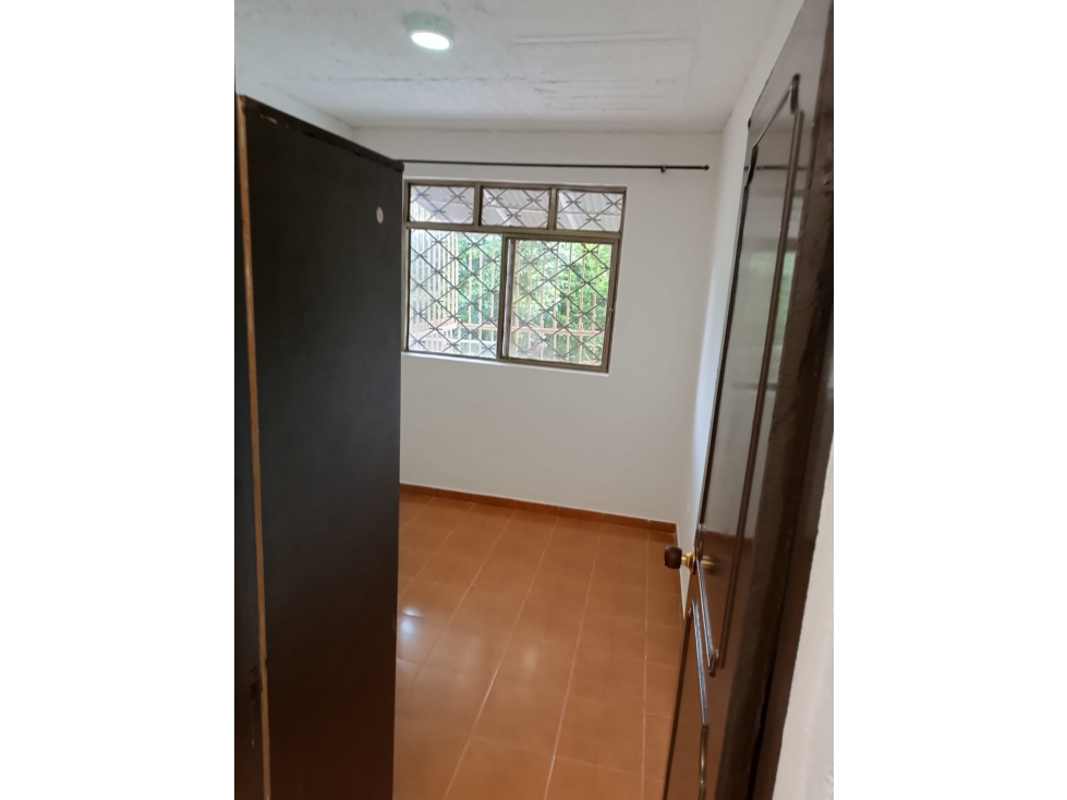 Casa esquinera de dos pisos en venta en Armenia Quindio — foto 6