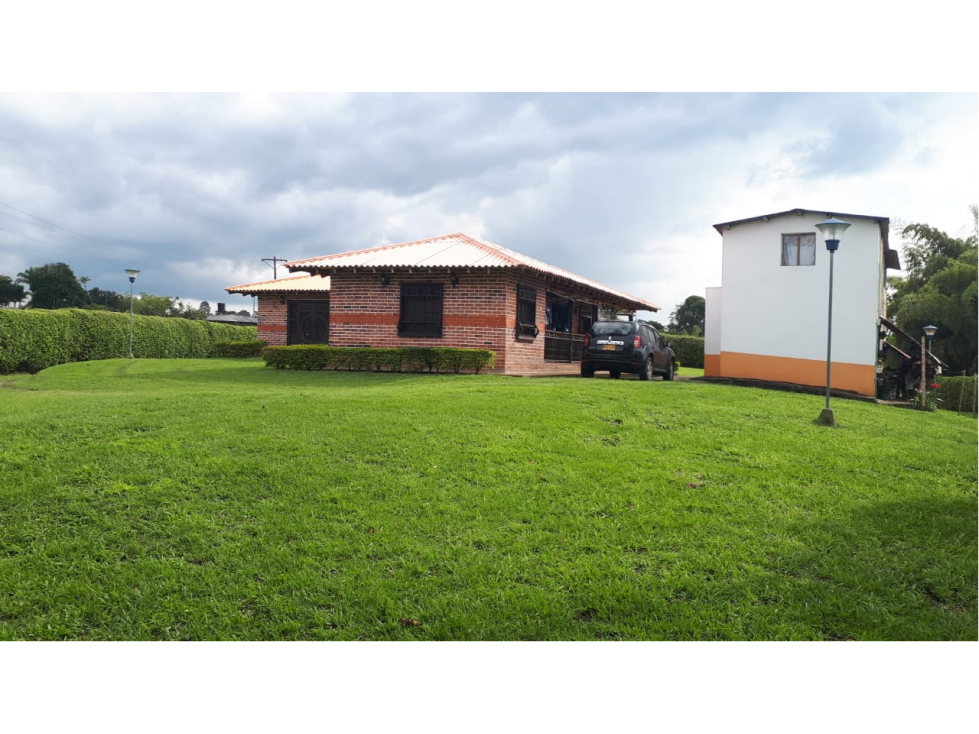 Se vende finca a 10 min de la casona via armenia