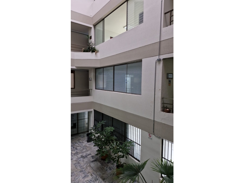 SE VENDEN OFICINAS EN EL CENTRO 7 CON 19 SIN PARQUEADERO