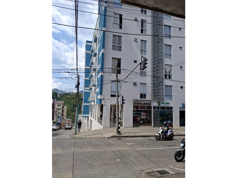 SE VENDE APARTA ESTUDIO EN EL CENTRO AREA 45 M2 Y TERRAZA 33 M2 — foto 2