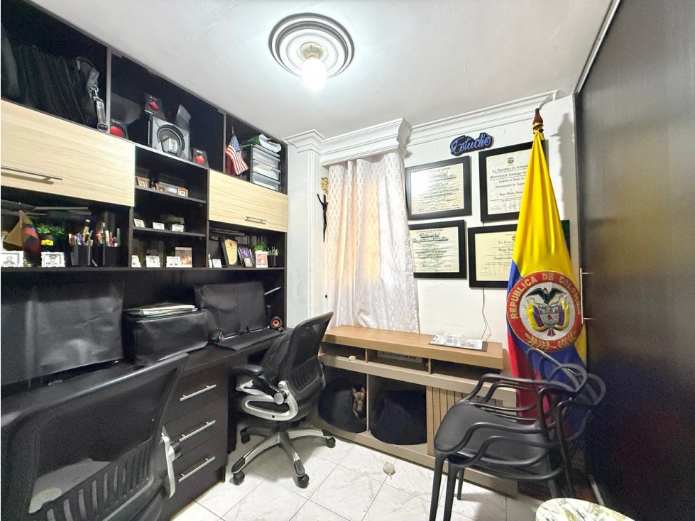 SE VENDE APARTAMENTO GRANDE EN EL CENTRO — foto 3