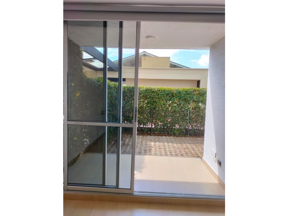 SE VENDE APARTAMENTO EN GALICIA CON ZONA SOCIAL — foto 2