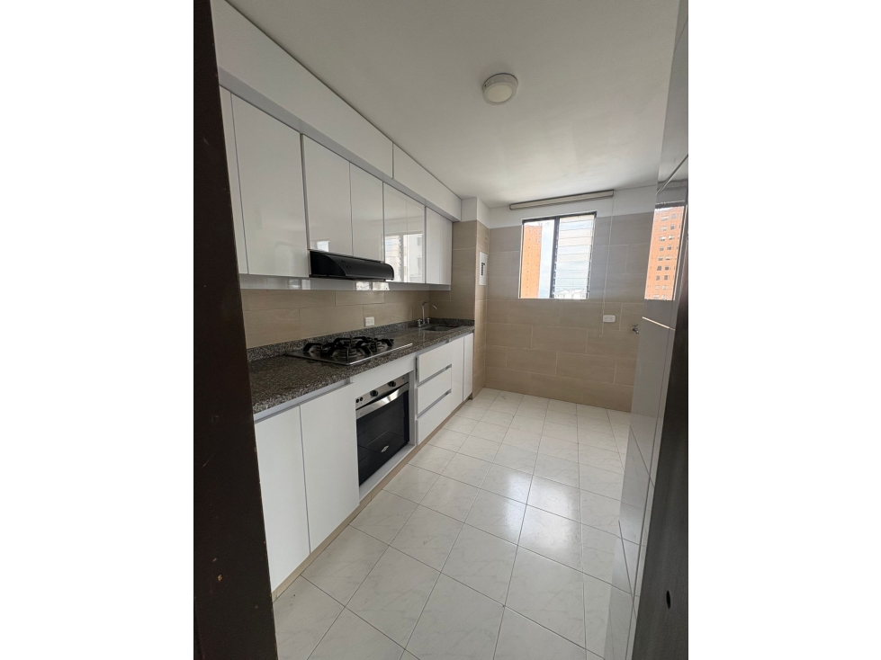 ¡SE ARIENDA HERMOSO APARTAMENTO EN ALPES!!