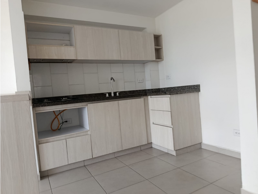 SE VENDE APARTAMENTO EN LA CONDINA CON 2 PARQUEADEROS