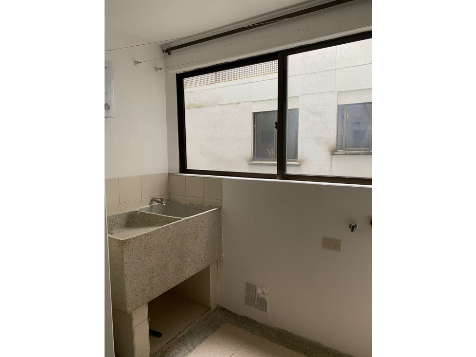 SE VENDE HERMOSO APARTAMENTO EN LOS ALPES — foto 3