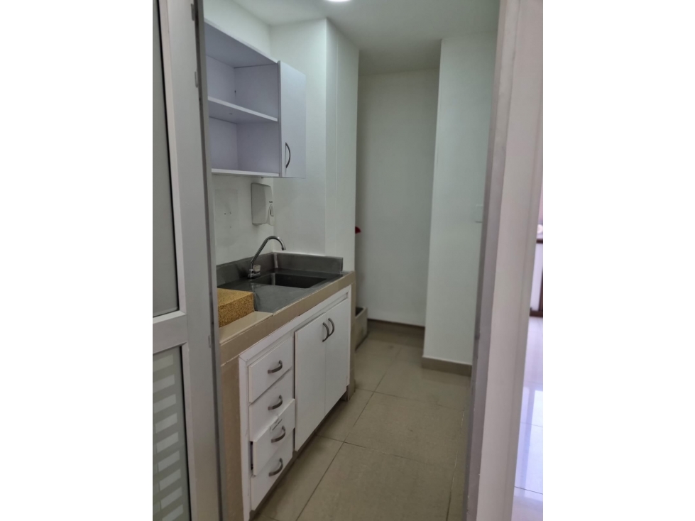 Se vende 2 piso adecuado para oficinas en el centro