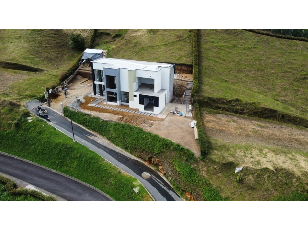 Venta de hermoso lote 8.100 mts2 en conjunto cerrado via Santa Rosa - 2