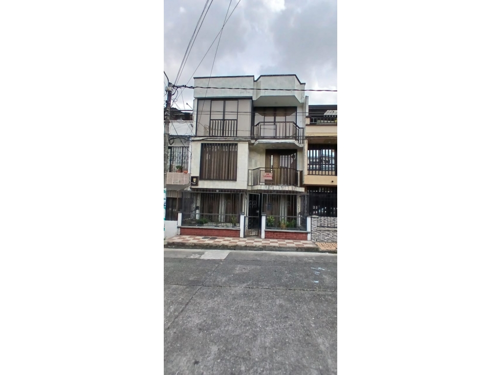 SE VENDE CASA CON APARTAMENTO INDEPENDIENTE EN DOSQUEBRADAS — foto 2