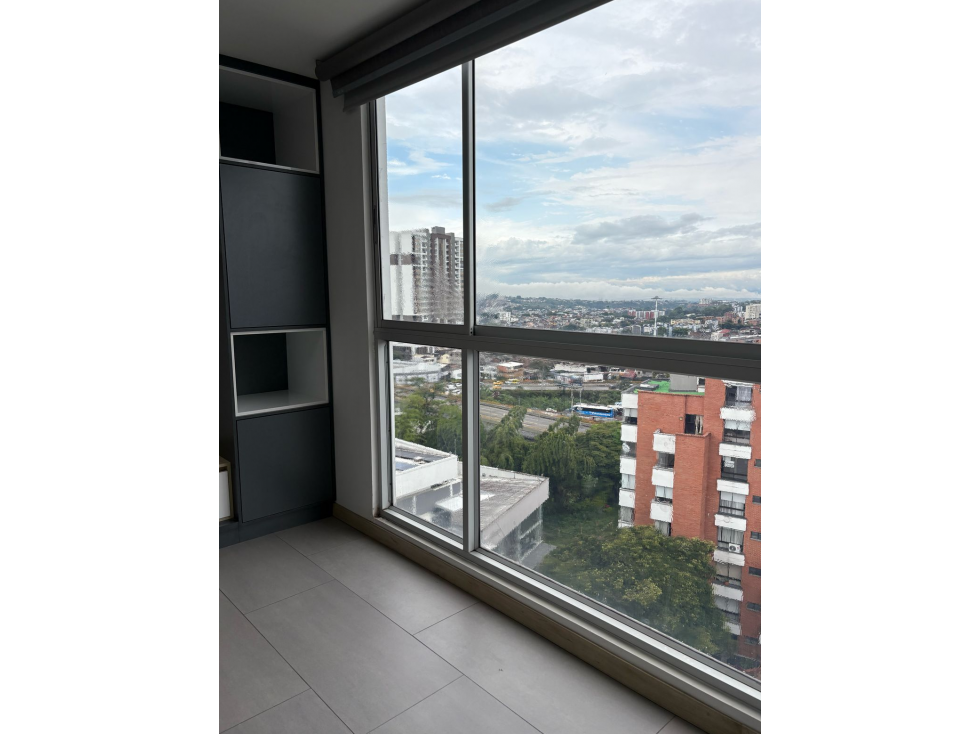 VENTA OFICINA EN LOS ALPES — foto 2