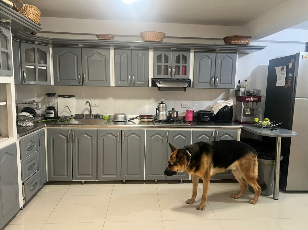 SE VENDE CASA HERMOSA EN BELMONTE AREA 196 M2 CON GARAJE — foto 2