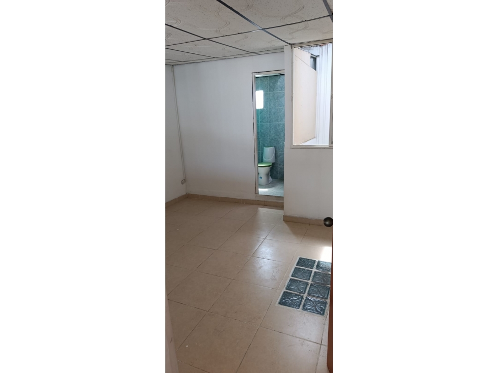 Se vende amplia casa de 3 pisos en La Hacienda Cuba — foto 3
