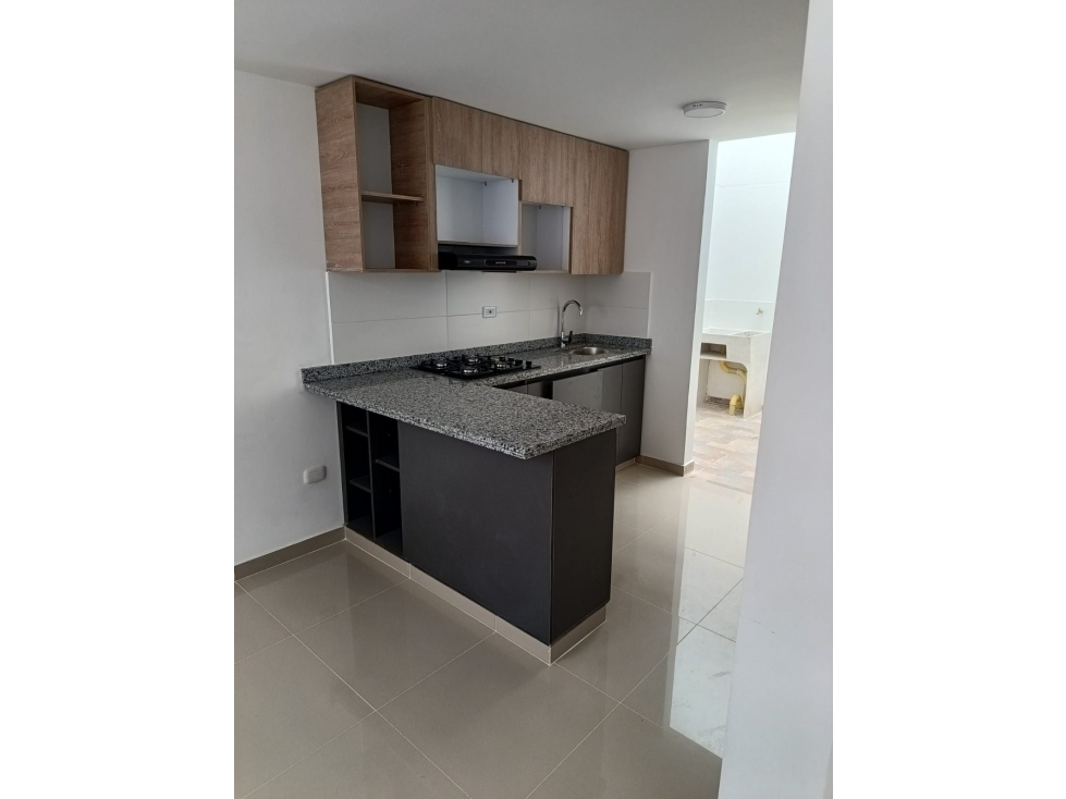 SE VENDE HERMOSA CASA EN MIRADOR DE LLANO GRANDE