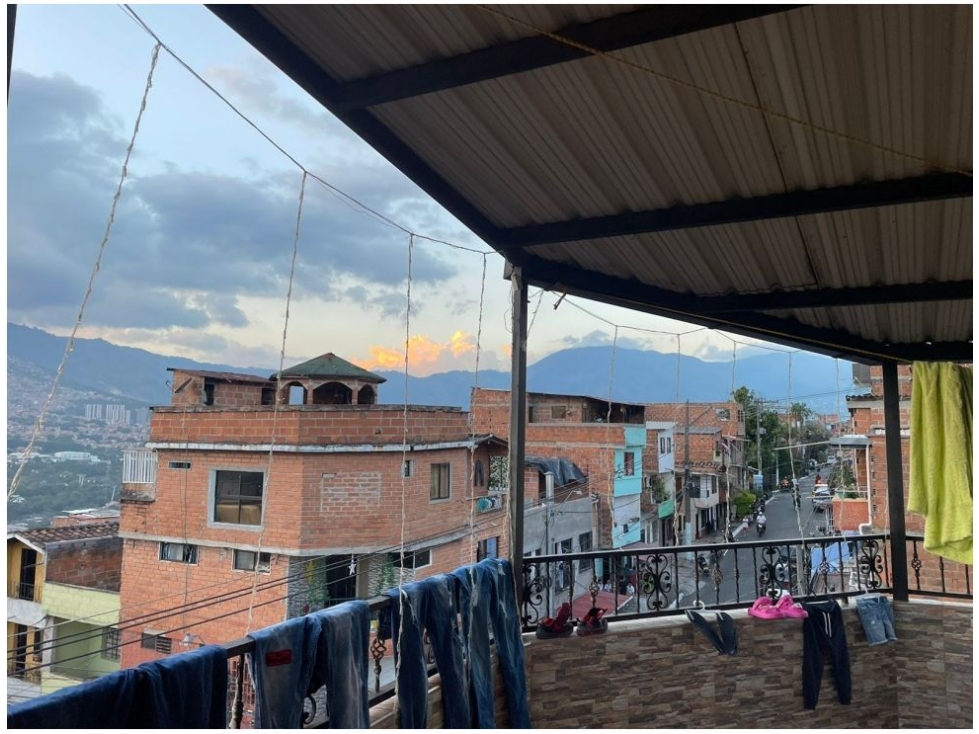 SE VENDE APARTAMENTO EN EL BARRIO SANTA CRUZ MEDELLÍN — foto 5