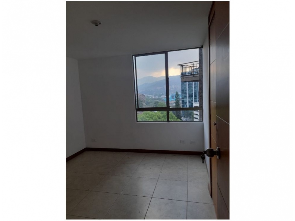 SE VENDE APARTAMENTO EN EL SECTOR POBLADO — foto 3